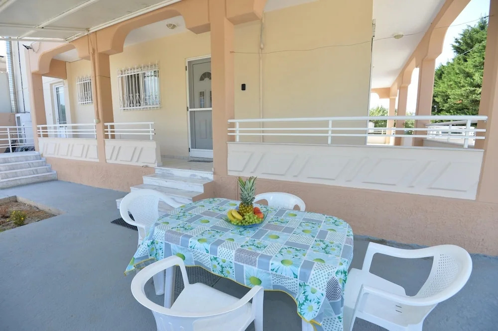 Nina s Apt in Ialysos Near the Beach