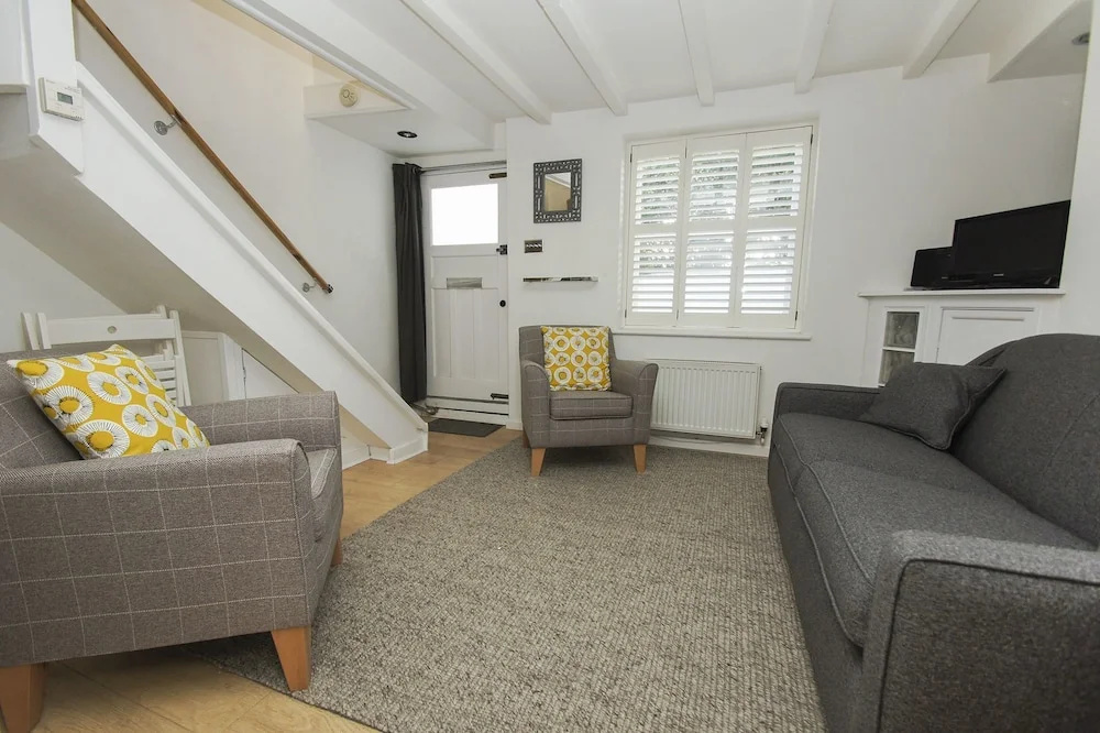 Marine Gardens - Central - by Brighton Holiday Lets