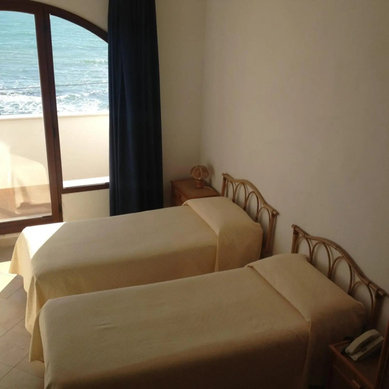 Hotel Miramare Garzia