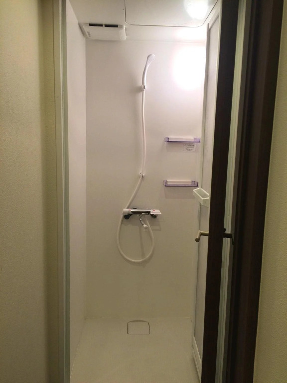 Toranomon Station bnbplus Capsule hotel