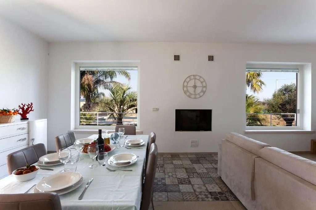 Villa piscina 5 camere 5 bagni spiaggia Ionio m780