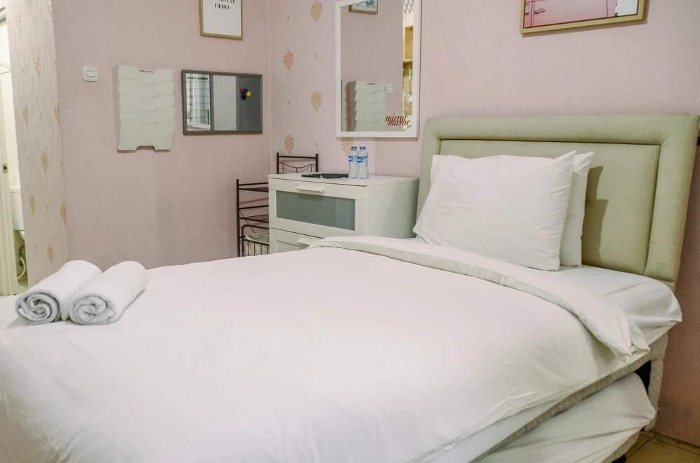Cozy Stay Studio Room at Medina Apartment