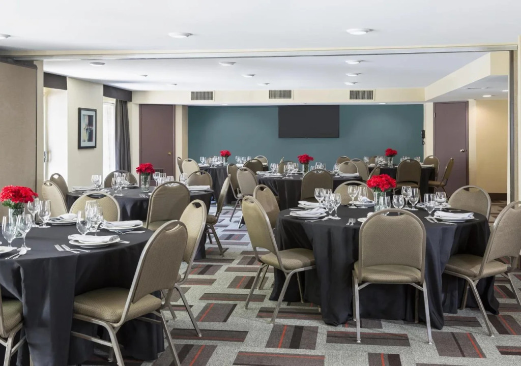 Four Points by Sheraton Buffalo Grove