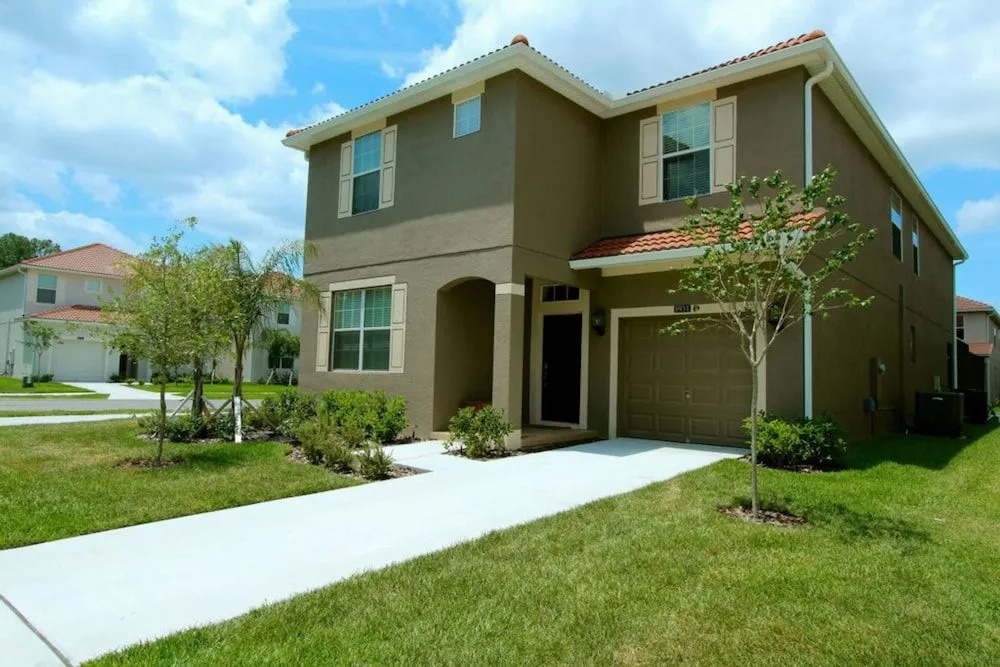Paradise Palms 8931