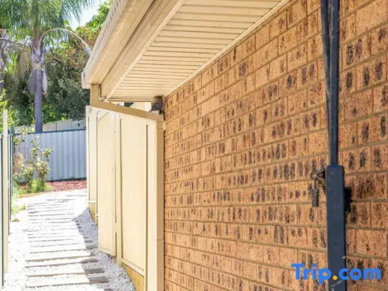 Metawise BnB Modern 2BR Self-contained Guest Suite