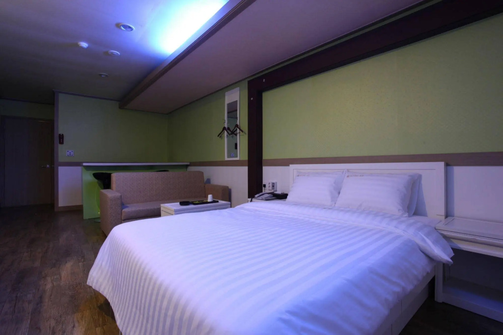 KS Hotel