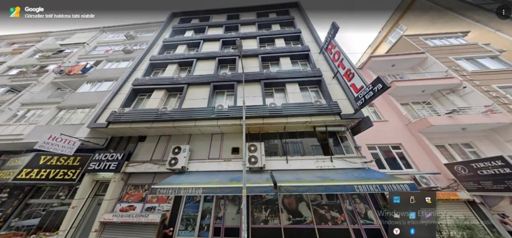 Moon Suit Hotel