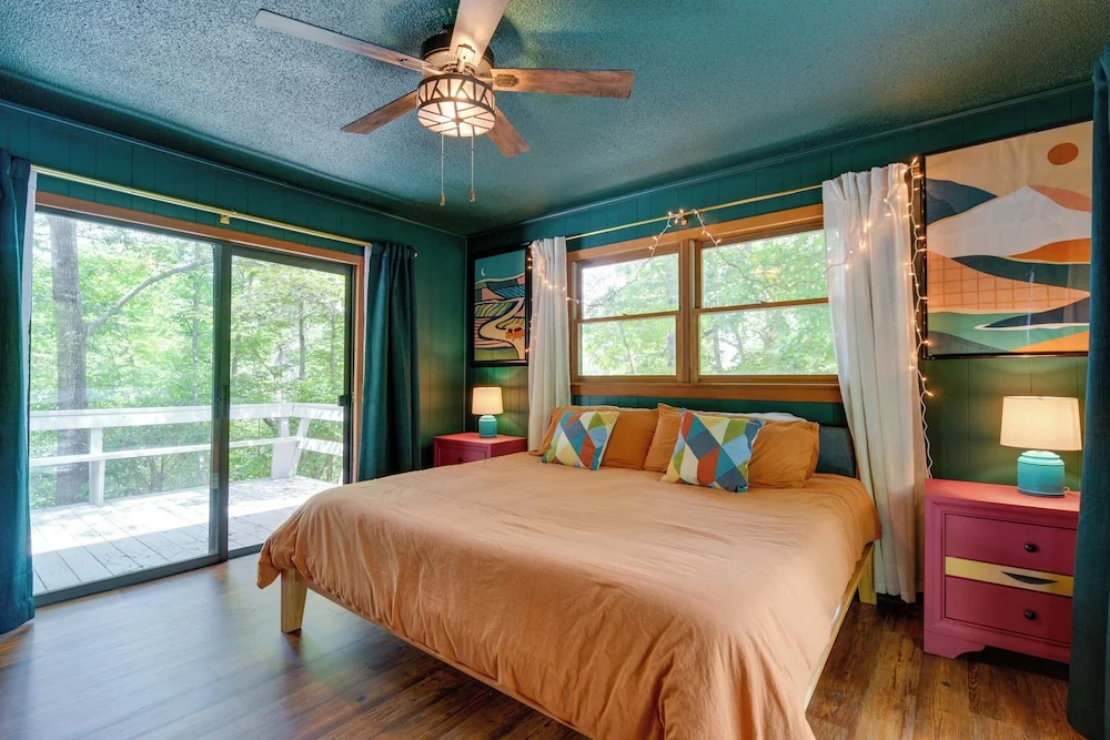 Pet-friendly Cabin - 1 Mi From Fontana Lake!