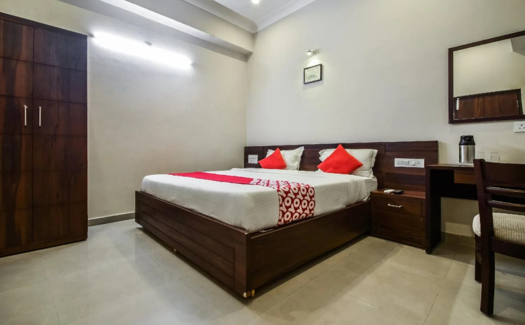 The Legend By OYO Rooms