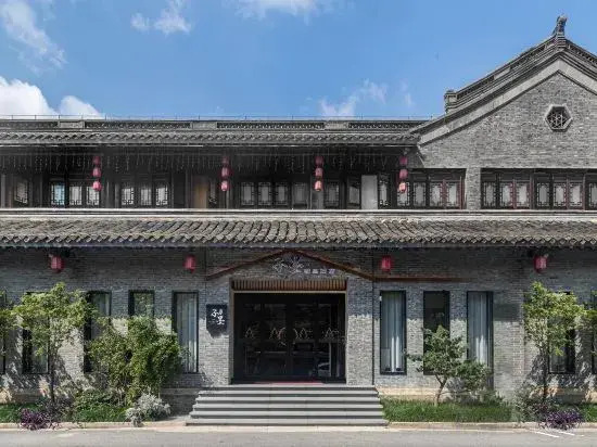 Taizhou Zimo Boutique Homestay (Fengcheng River Old Street)