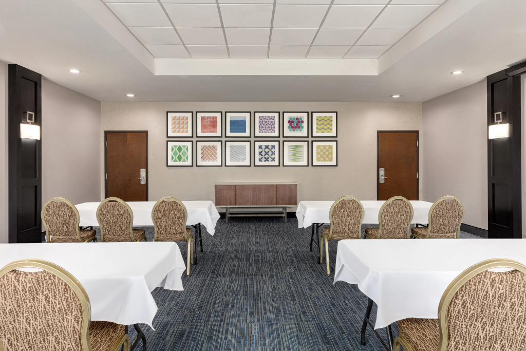 Holiday Inn Express Hotel & Suites Waycross by IHG