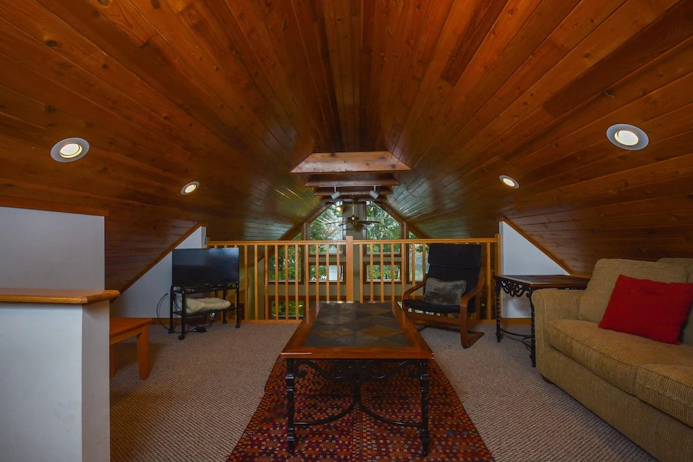 All Decked Out 4 Bedroom House