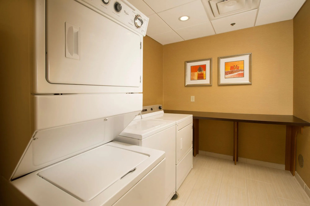 Holiday Inn Express & Suites Columbia - East Elkridge, Jessup an IHG Hotel