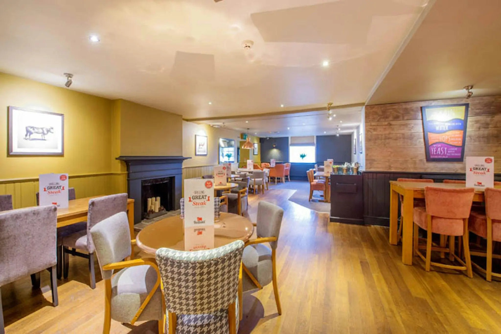 Premier Inn St. Neots - Colmworth Park