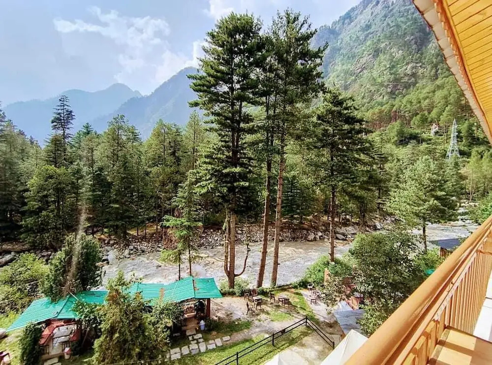 Hotel Purnima - A Riverside Hotel in Kasol