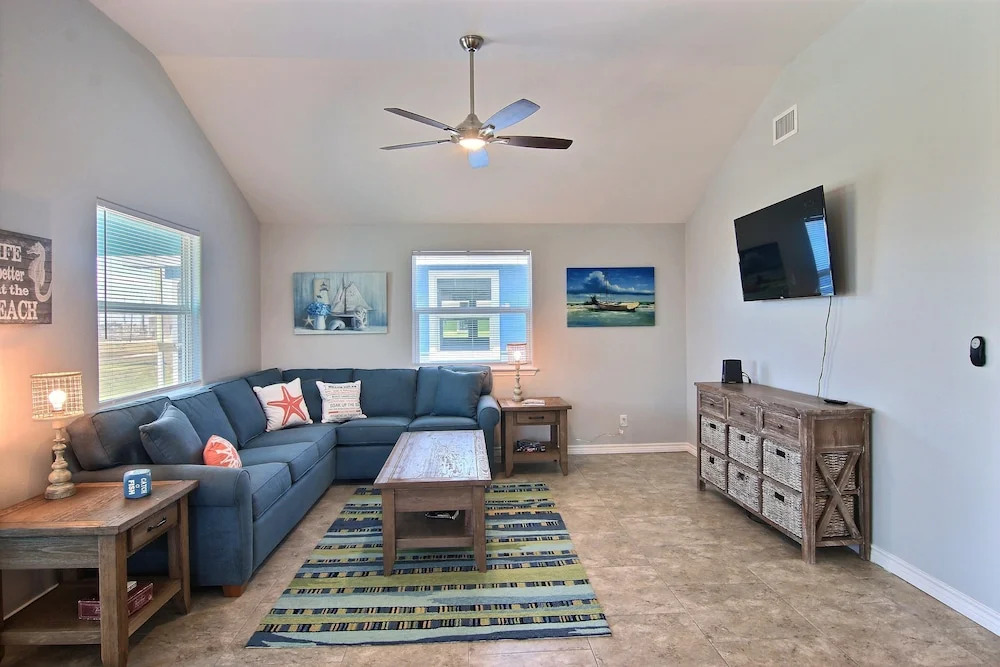Cloud 9 3 Bedrooms 2 Bathrooms Home
