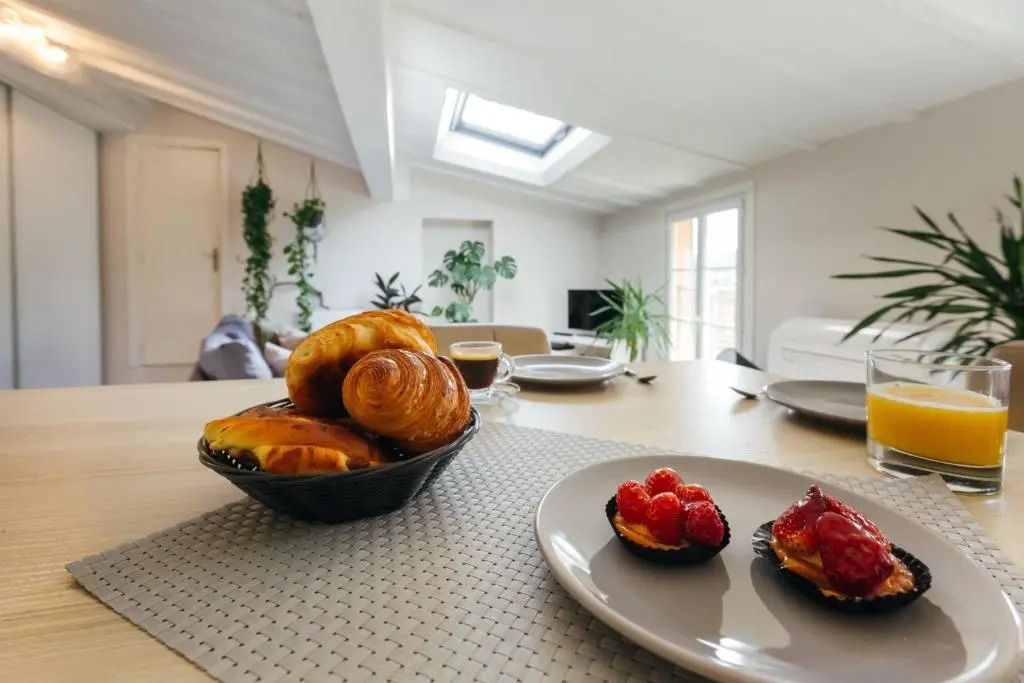 #16 The Heart of the Old Town Nice AC 5 mins walk to Promenade des Anglais