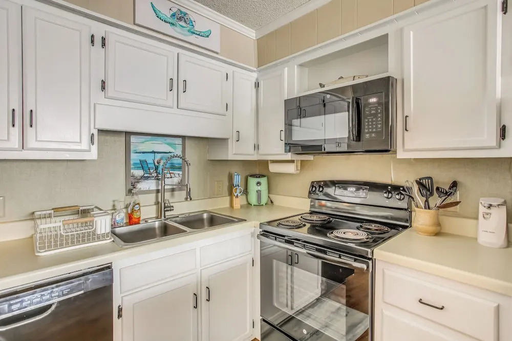 Myrtle Beach Vacation Rental - Walk to the Ocean!