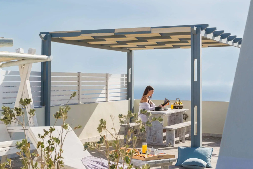 Aspronisi Luxury Villa with Caldera View