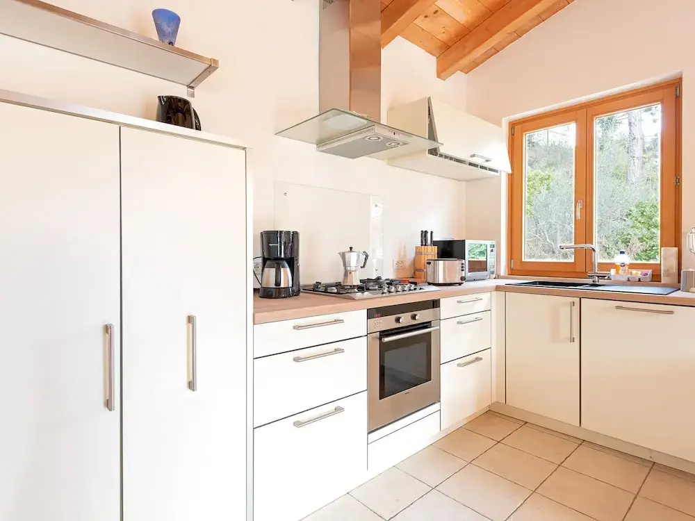 Unique Holiday Home in Bassanega With Porch and Barbeque