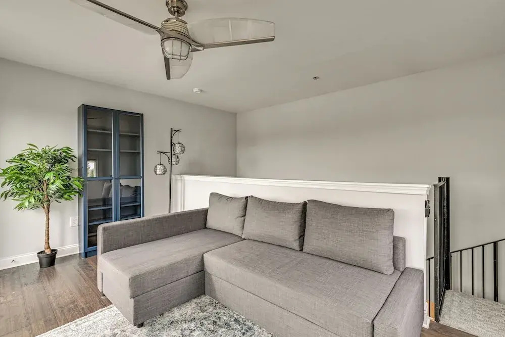 Condo w/ Deck: Waterfront Lake Norman Retreat!