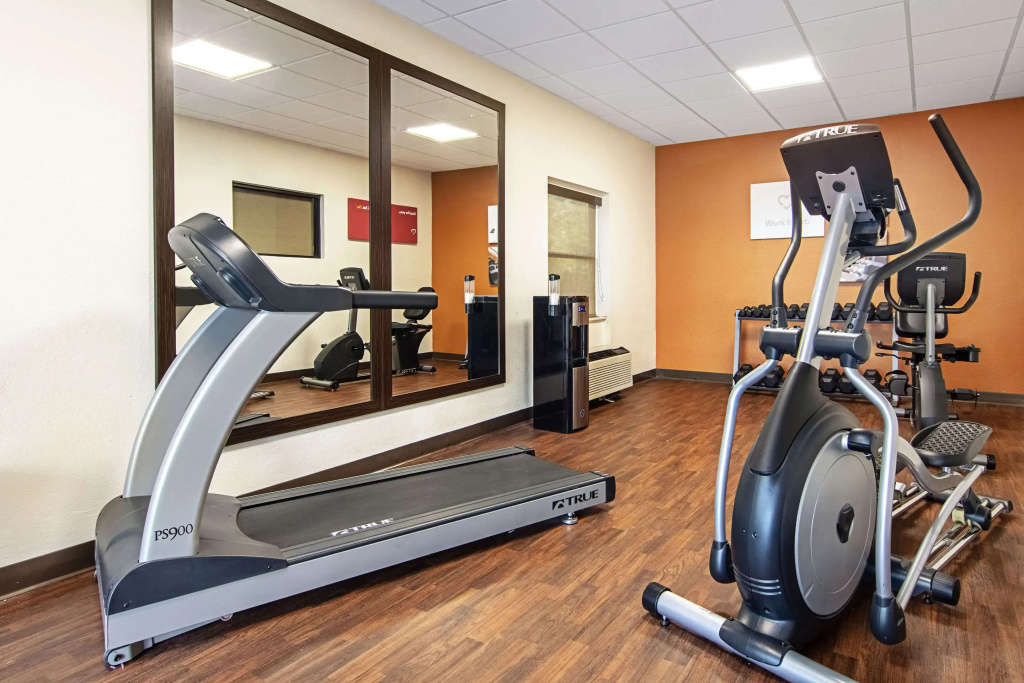 Comfort Suites Knoxville Airport