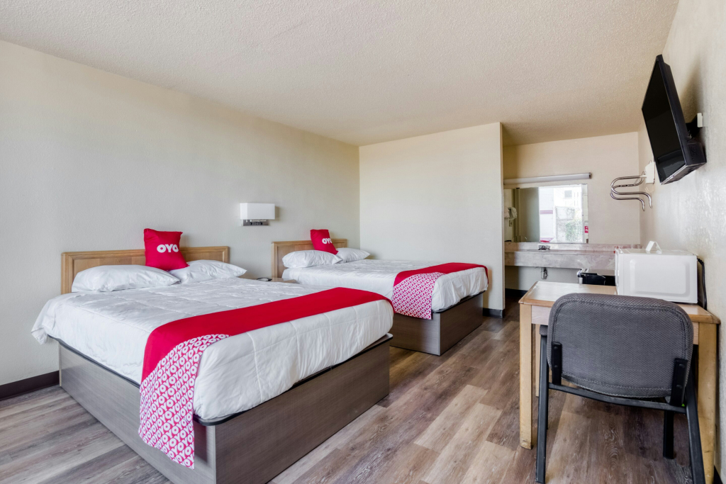 OYO Hotel Waco University Area I-35