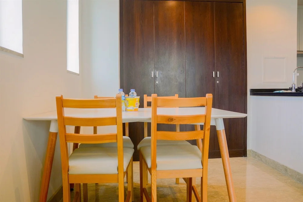 Luxurious And Pleasant 2br Branz Bsd City Apartment