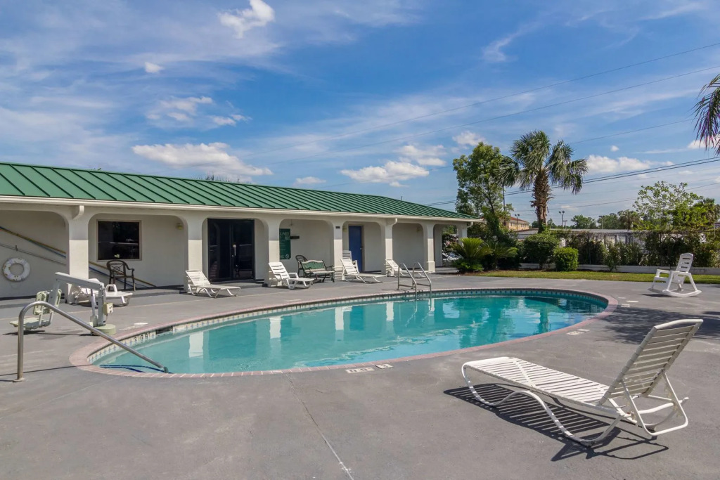 Motel 6 Townsend, GA