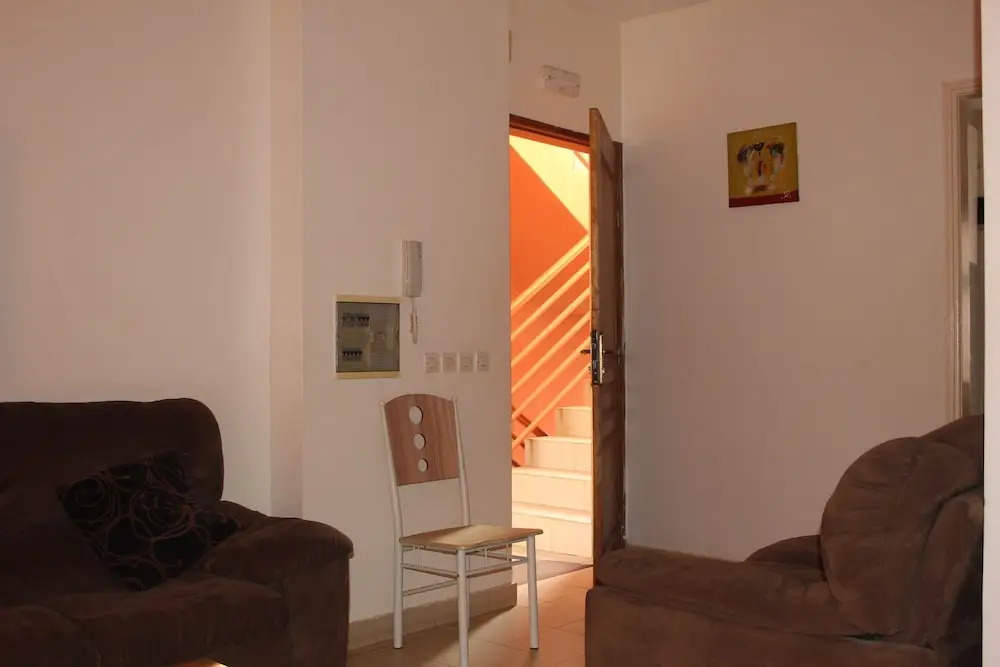 Quiet, Practical, Comfortable Apartment