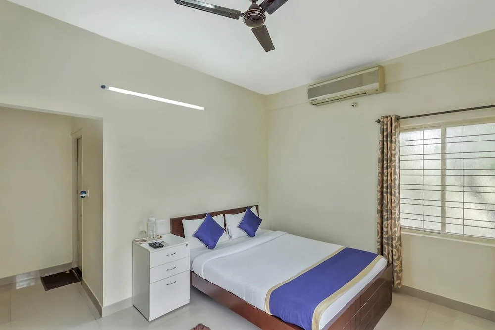 Hotel Home Comforts by OYO Rooms