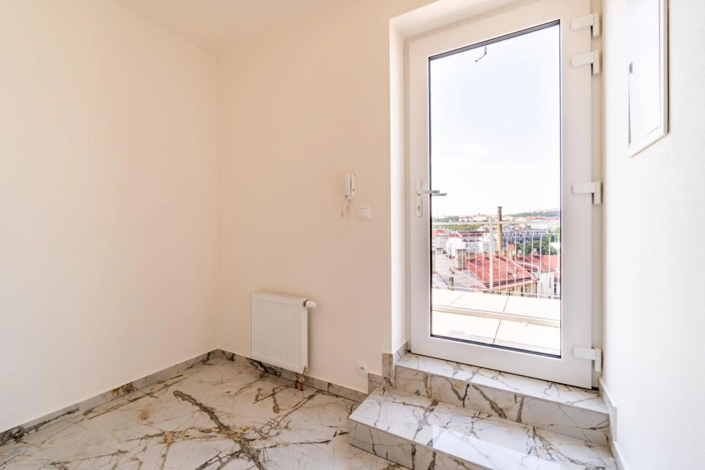 Penthouse with panoramic city view in Elite Rezidence
