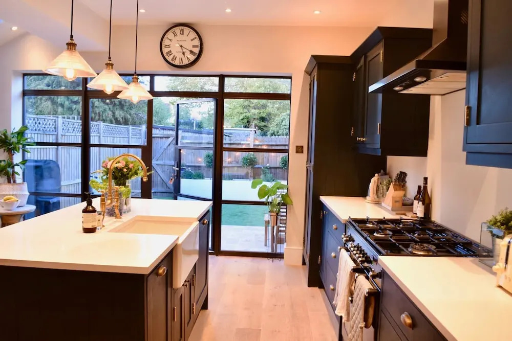 5 Bedroom Family Home in Acton