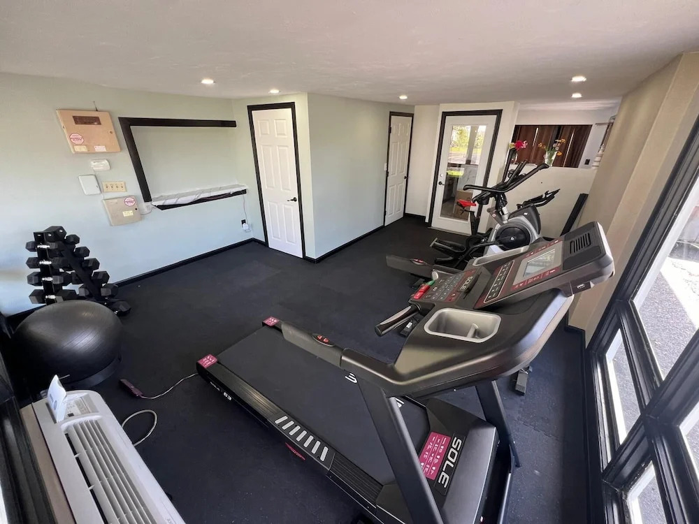 Harborside Suites