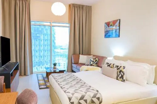 Signature Holiday Homes - Newly Furnished Studio in Azizi Aliyah Residences, Al Jaddaf