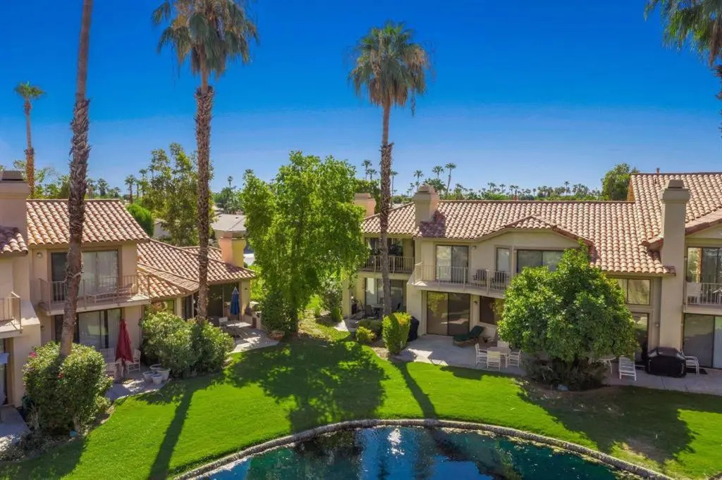 PRESIDENTIAL SUITE MOUNTAIN/LAKE VIEWS w/HEATED POOLS- PGA WEST