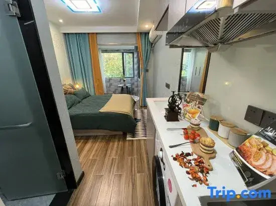 Meiyi Apartment（(Caohejing Xingzhong Road Subway Station)）