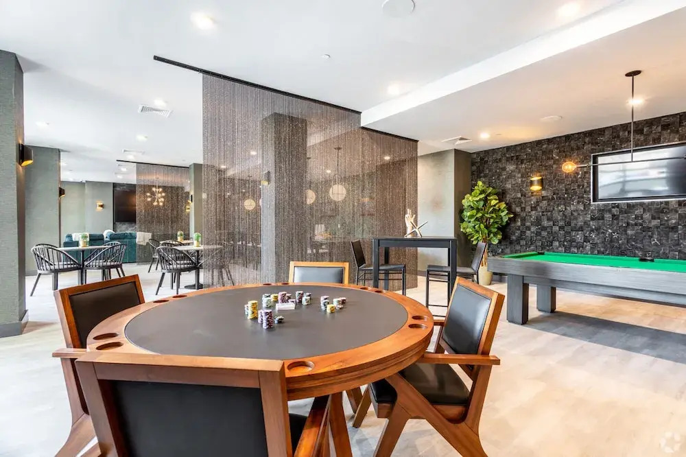 Hyatus Luxury Residences City Crossing