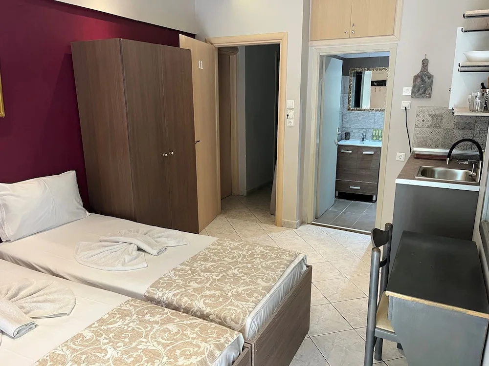 Room-beautiful Bedroom for 4 People in L