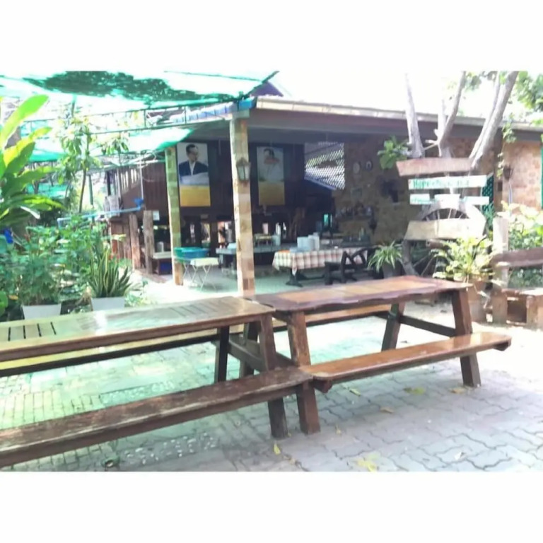 RuenNamyen Resort