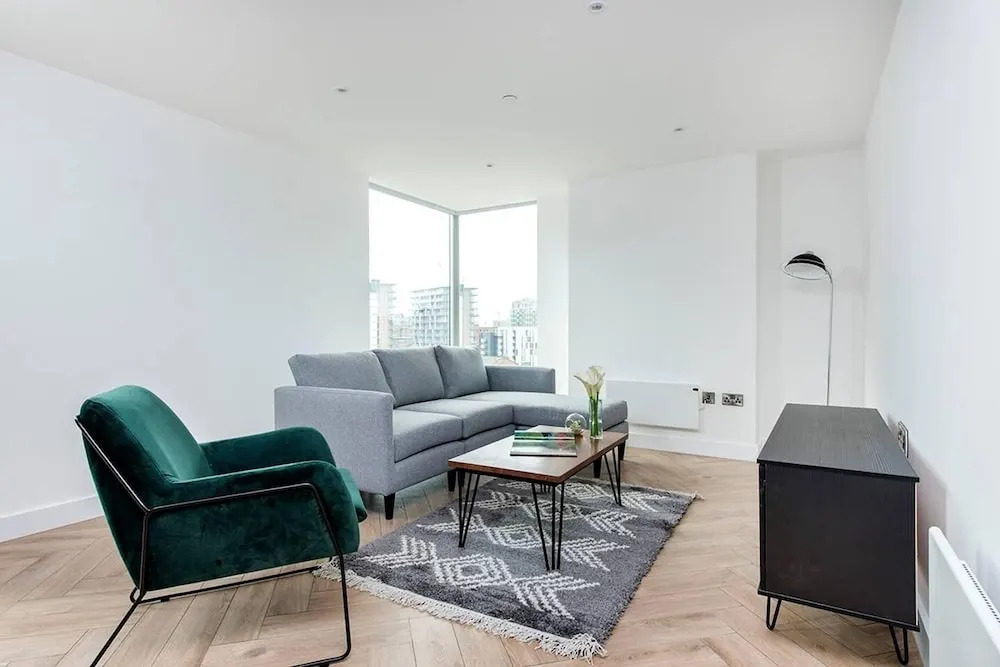 Lovely, Modern 3BR Apartment in City Centre.