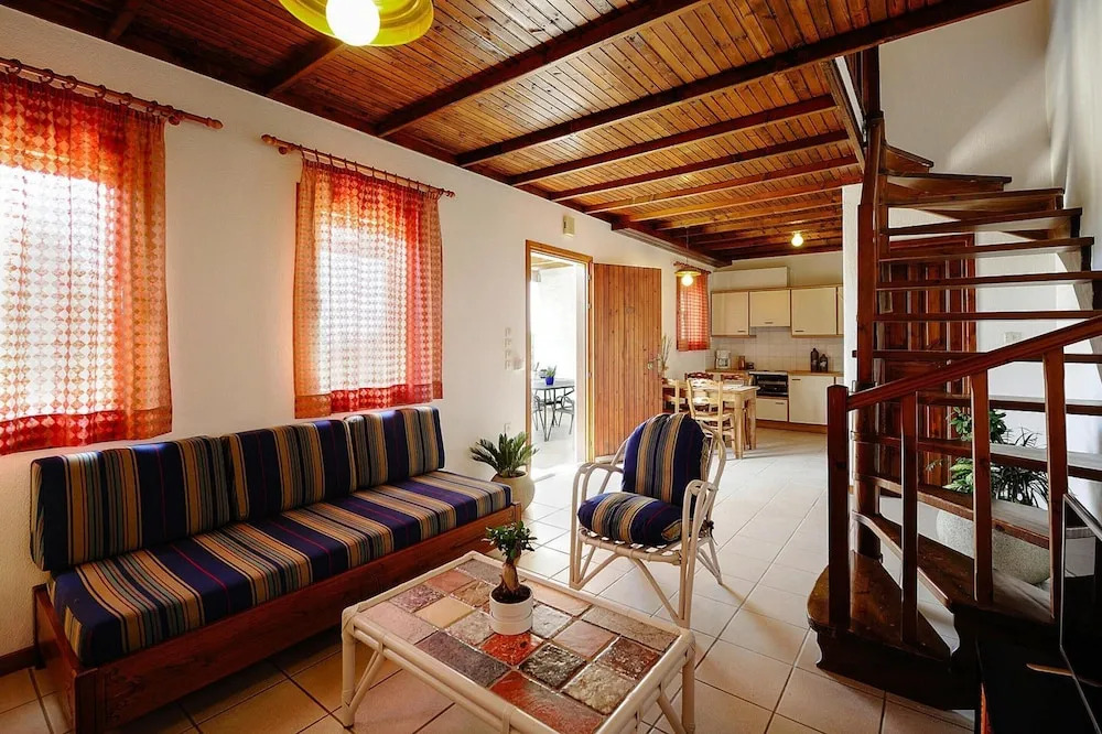 Seaview Holiday Home in Gerakini for 6