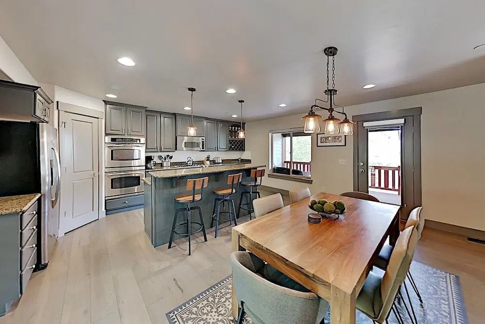 Park City Mountain Basecamp W/ Pool & Hot Tub 4 Bedroom Townhouse