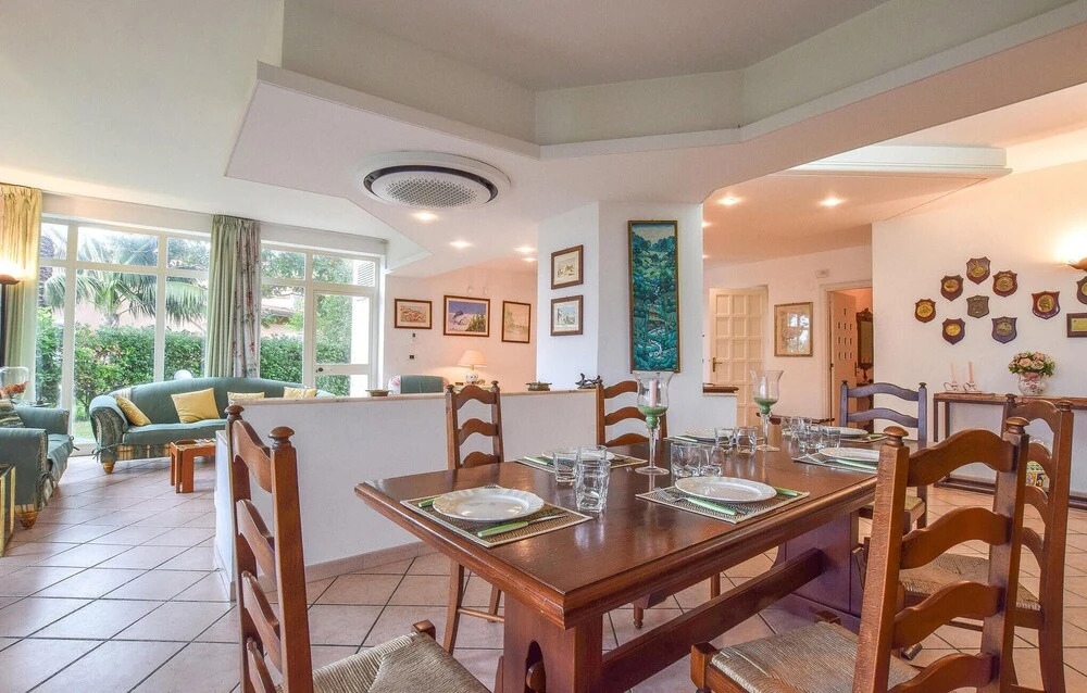 Awesome Home in Furnari With 5 Bedrooms and Wifi
