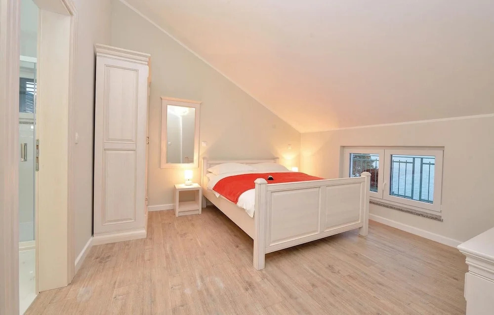 Awesome Home in Kosljun With Wifi and 7 Bedrooms