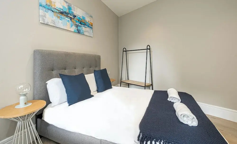 Superb Apartments opposite Edgware Road Station