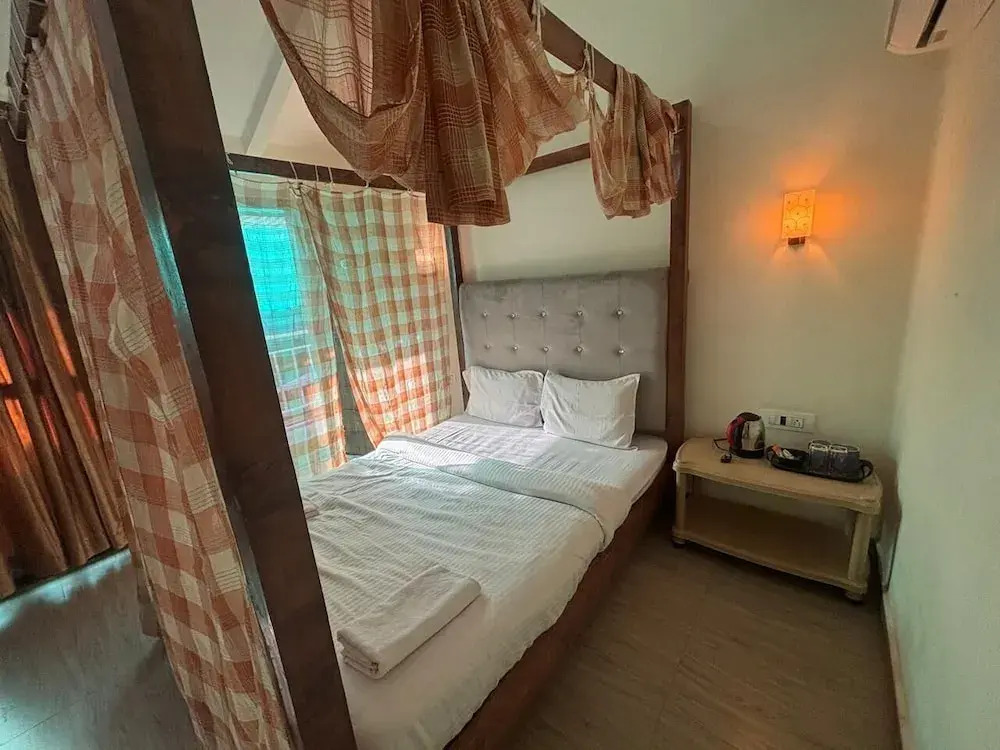 The Leisure Cave Arambol Goa