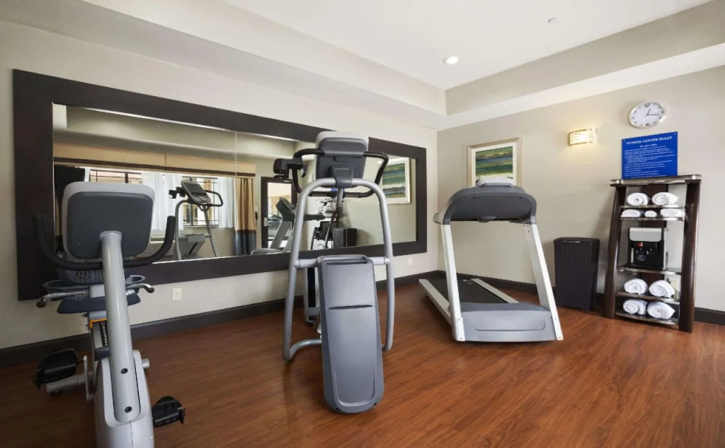 Days Inn & Suites Houston North-Spring