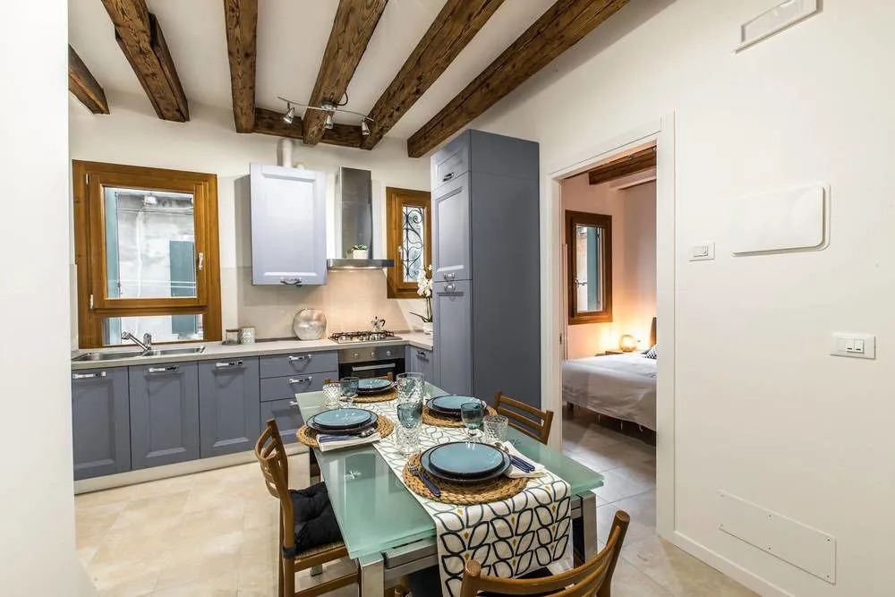 Cà Rezzonico Apartment R&R