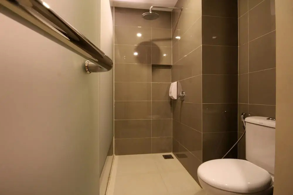 Sky Inn Express Hotel